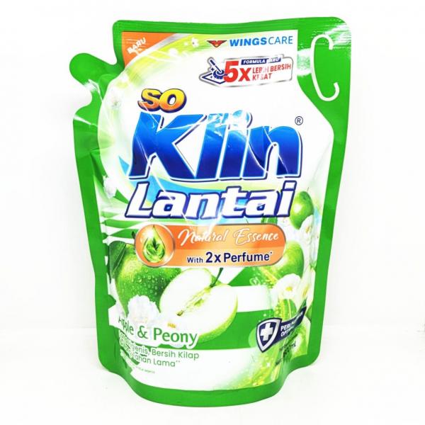 SOKLIN FLOOR CLEANER HIJAU MUDA POUCH 1600 ML